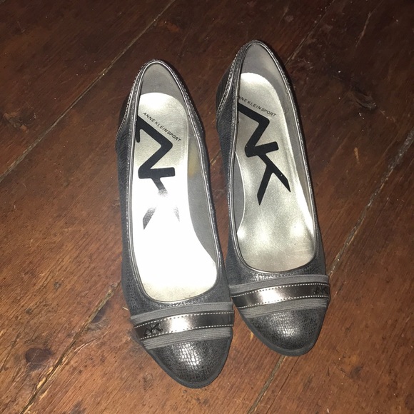 COPY - Ann Klein Pewter Wedge - Picture 1 of 3